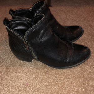 COPY - LUCKY BRAND ANKLE BOOTIES